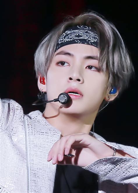 kim taehyung bandana